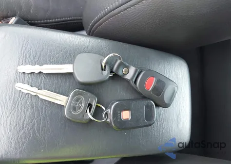 2004 Toyota Corolla S from USA, damaged, VIN 1NXBR32E44Z323356